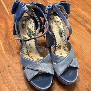 Antonio Melani Nicola Bathie Lila Velvet Bow Platform Party Pump Blue 7 New